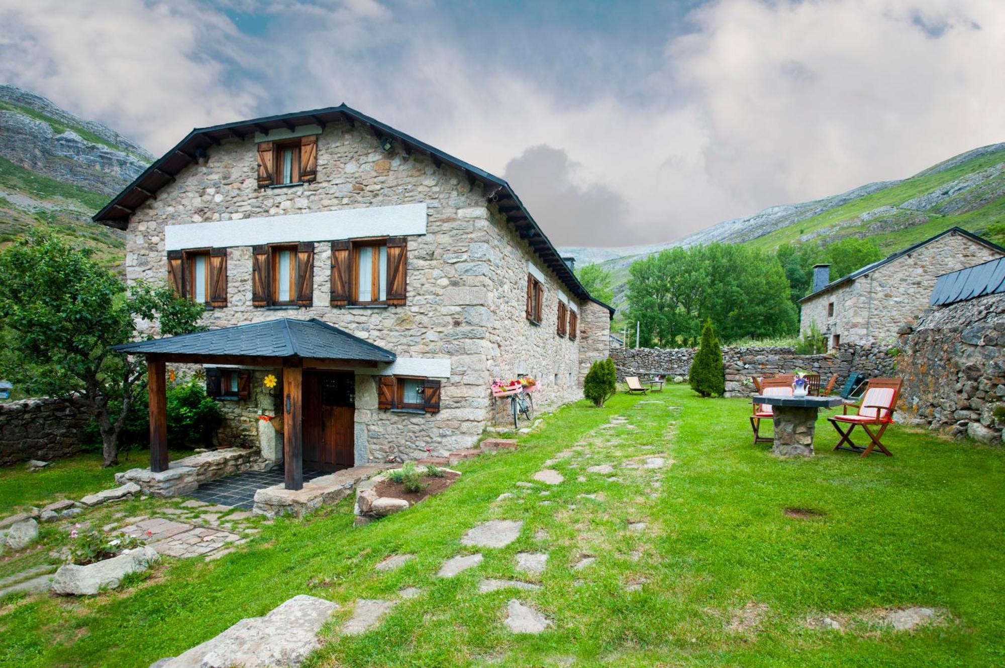 Posada El Rincon De Babia La Cueta ภายนอก รูปภาพ